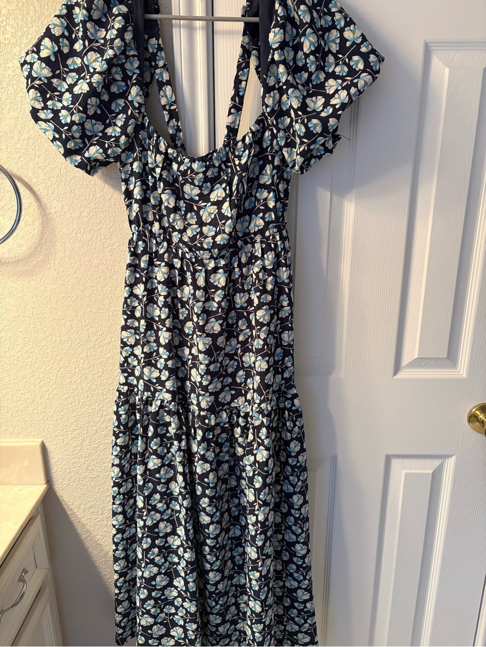 Floral Puff-Sleeve long midi Dress in Navy and Light Blue